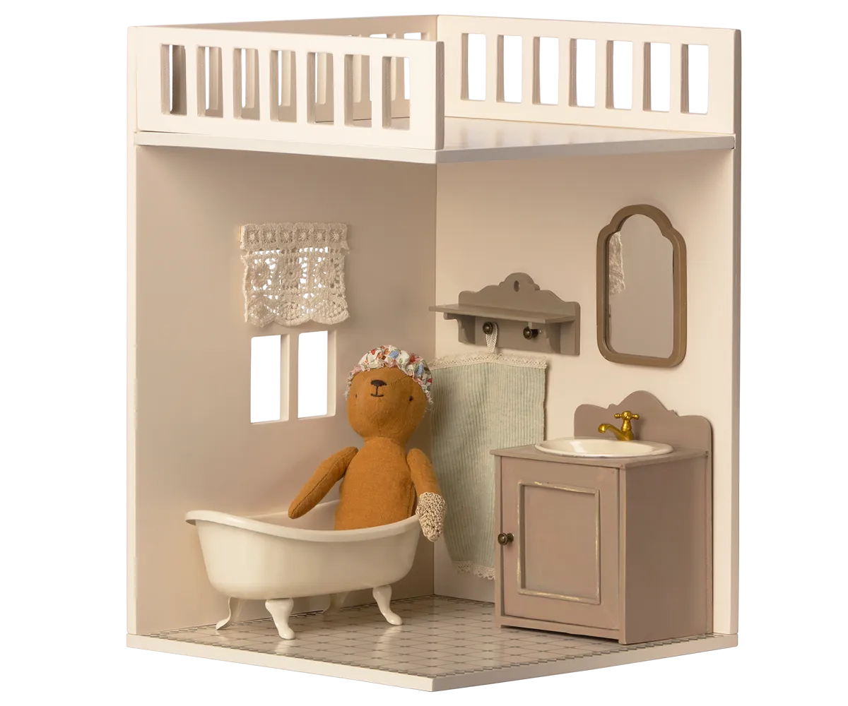 Dollhouse Bathroom, Miniature