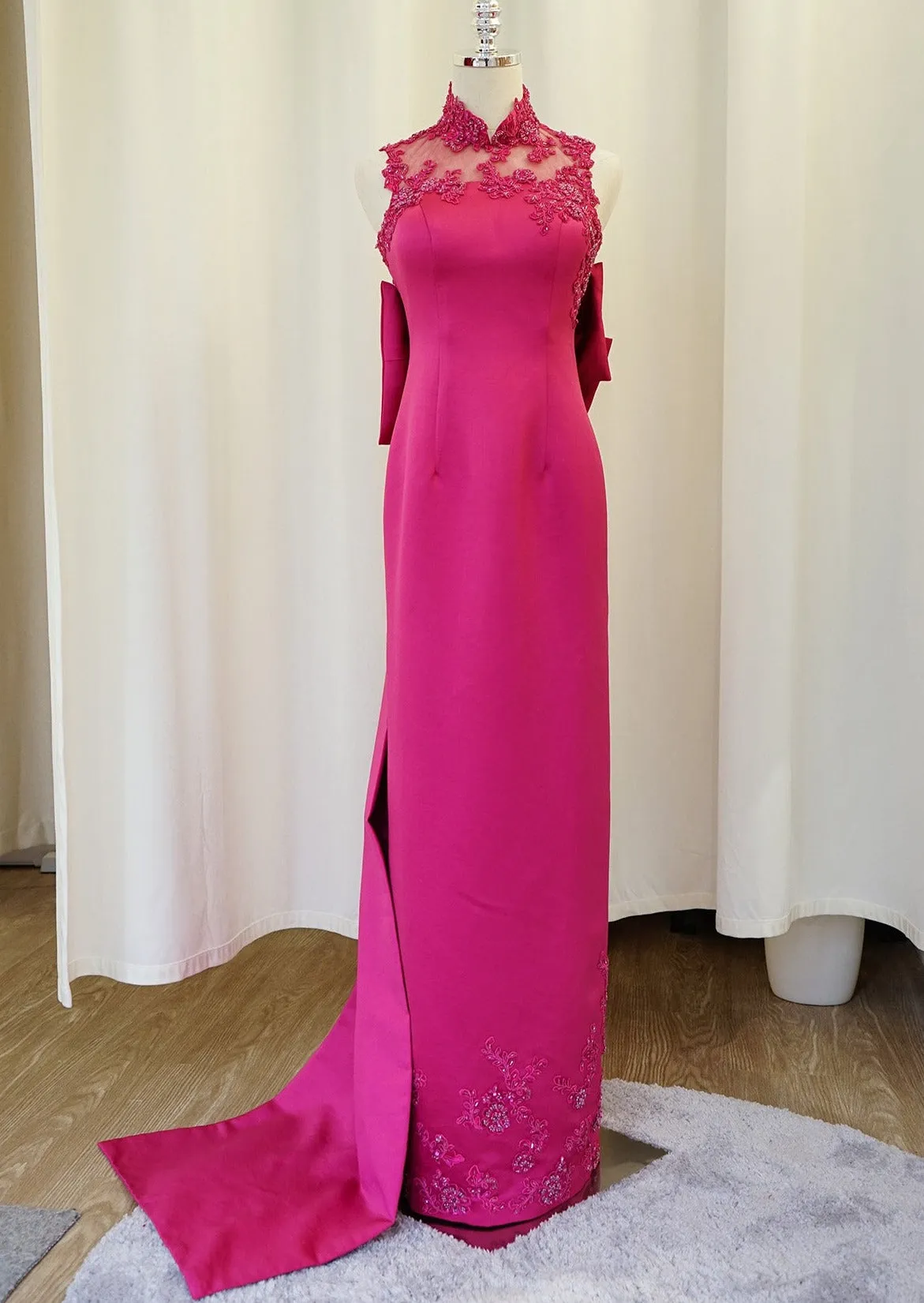 Fuchsia Spray Rose w Bow Qipao - RTW