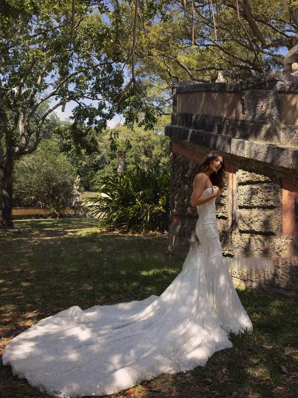 Luxurious Lace Mermaid Wedding Dress with Sweetheart Neckline and Court Train