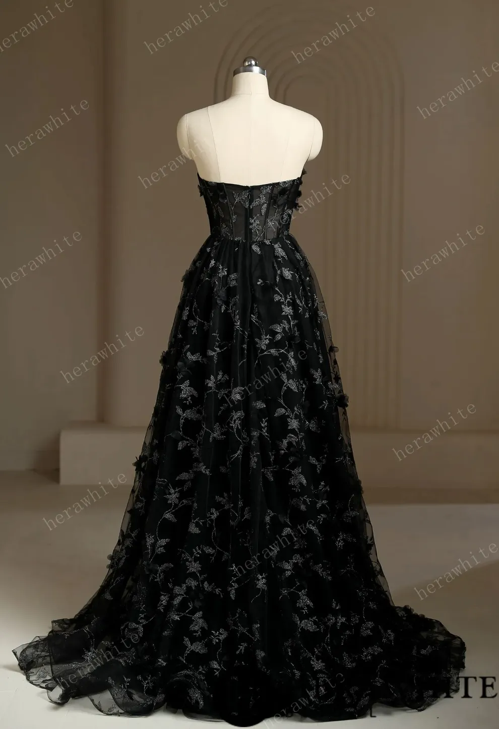 Luxury 3D Lace Appliqué Embroidery Detachable Sleeve Black Wedding Dress