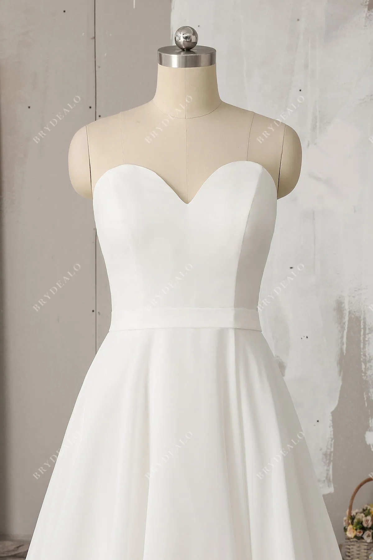 Simple Sweetheart Chiffon Long Train Spring Fall Wedding Dress